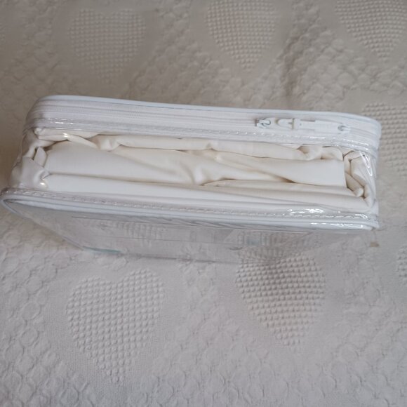 Lacoste Sheet Set White 4pcs Cooling Solid 100% Cotton size Queen - Picture 10 of 10